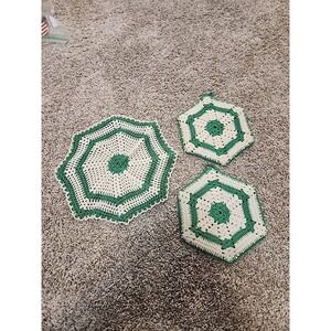 vintage crochet doilies White And Green